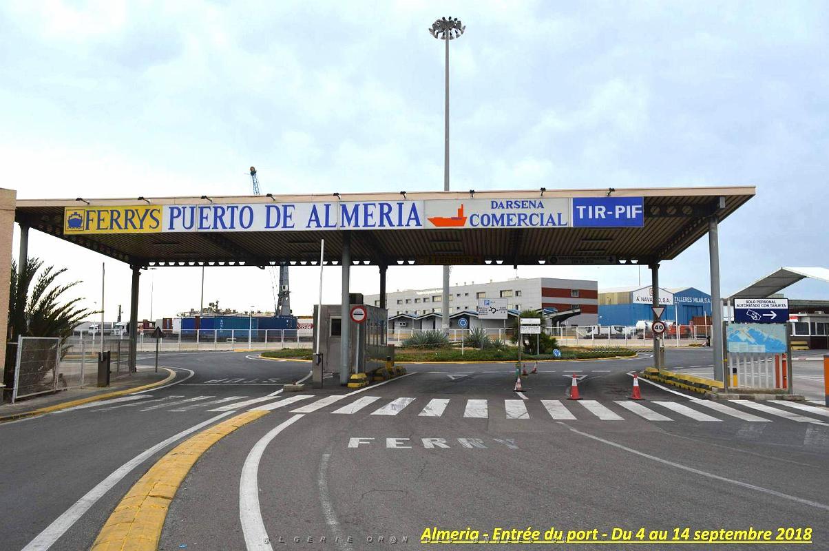 30 ALMERIA ENTREE DU PORT ET PARC SALMERON (13).JPG
